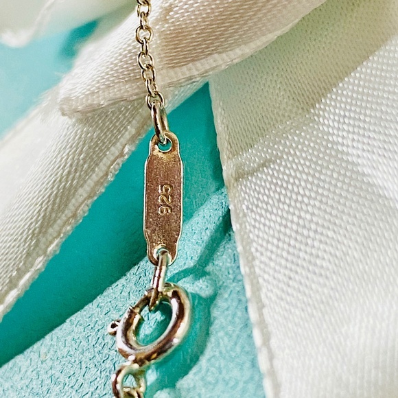 Tiffany & Co double heart RTT necklace 16” blue enamel w/ Box - Picture 4 of 8